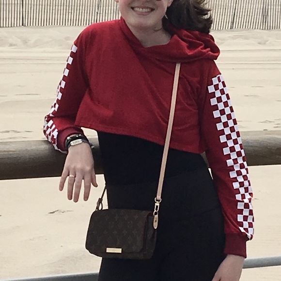 Cropped hooded dark red top, size M - Picture 3 of 9